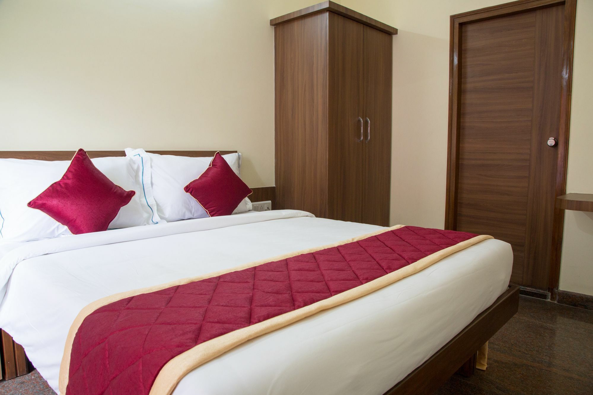 Hotel O Champion Comfort Near Hosahalli Metro Station Bangalore Extérieur photo
